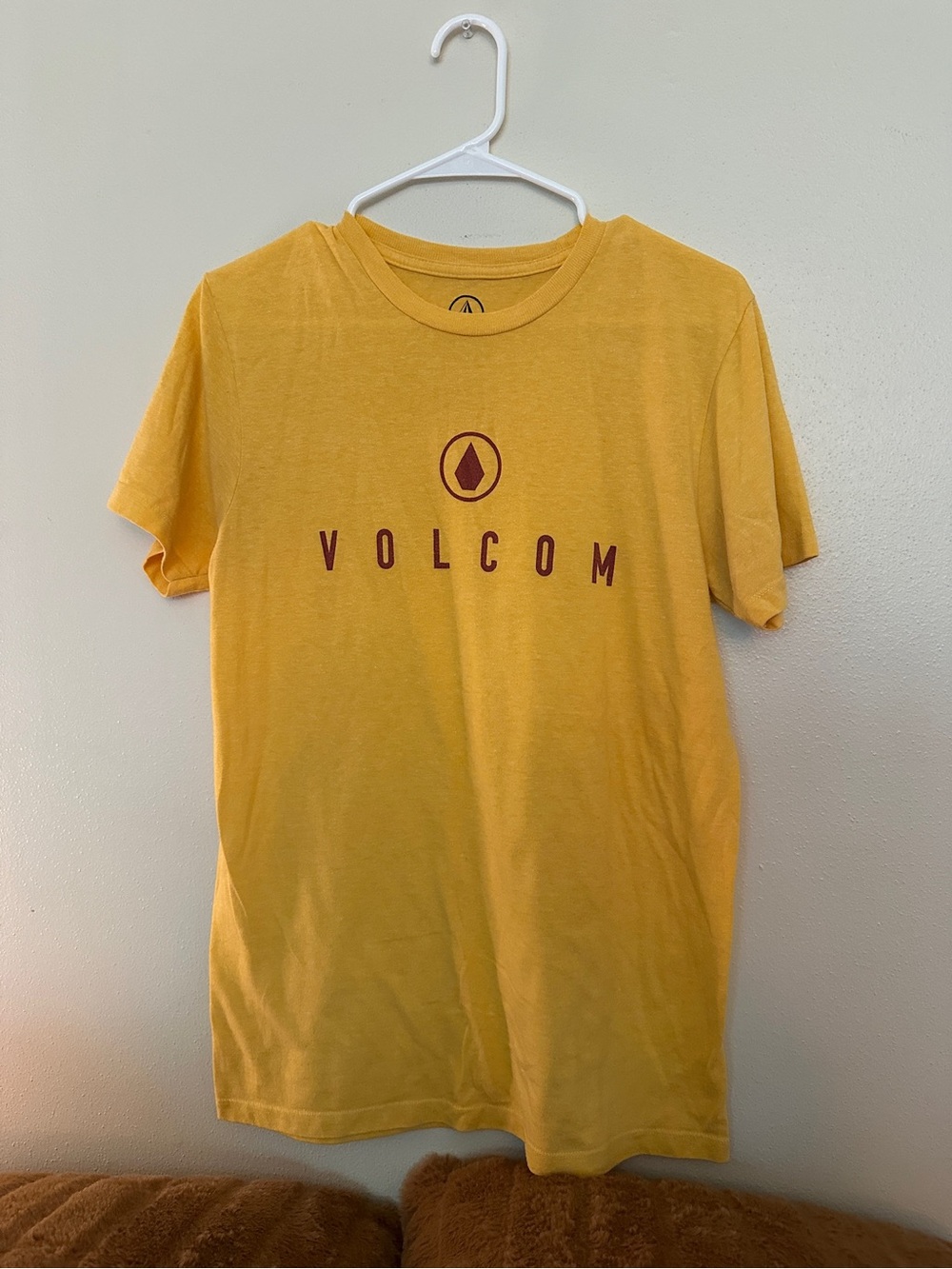Volcom Yellow T-Shirt size small